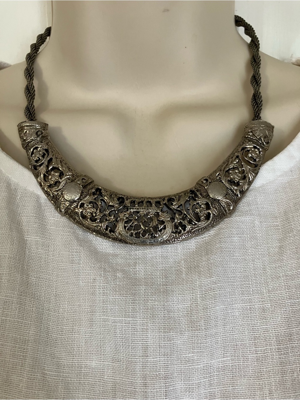 Silvertone Choker